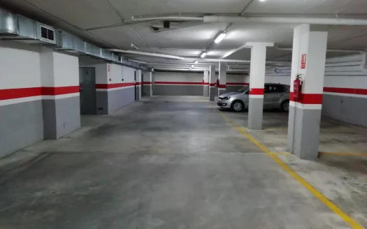 Plaza de garaje subterránea en el centro de Benidorm