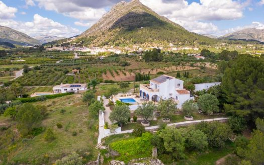 Exquisita residencia ubicada en el corazón de Murla