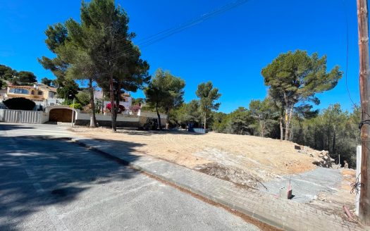Parcela en venta en Moraira 830m² con Luz y Agua