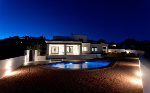 Villa Exclusiva de Estilo Mediterráneo con Vistas Panorámicas al Mar en venta en Moraira