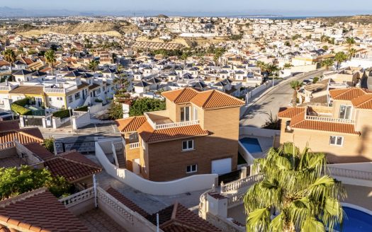 Casa con 4 dormitorios en venta en Rojales