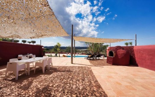 Chalet independiente en venta frente al embalse de la Pedrera