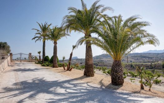 Finca rústica mediterránea, situada en Camí del Rei