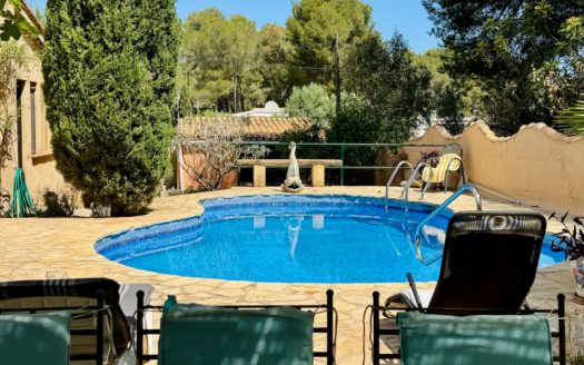 Villa mediterránea en la zona parque natural del Montgó en Javea